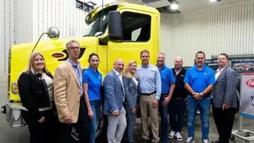 Производство некоторых брендов сельхозтехники и грузовиков могут вернуть в Канаду